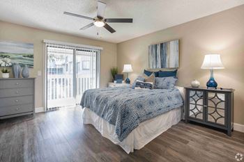 Beautiful Bright Bedroom With Wide Windows at Seaside Villas Apartments, Pacifica SD Mgt, Florida, 32080